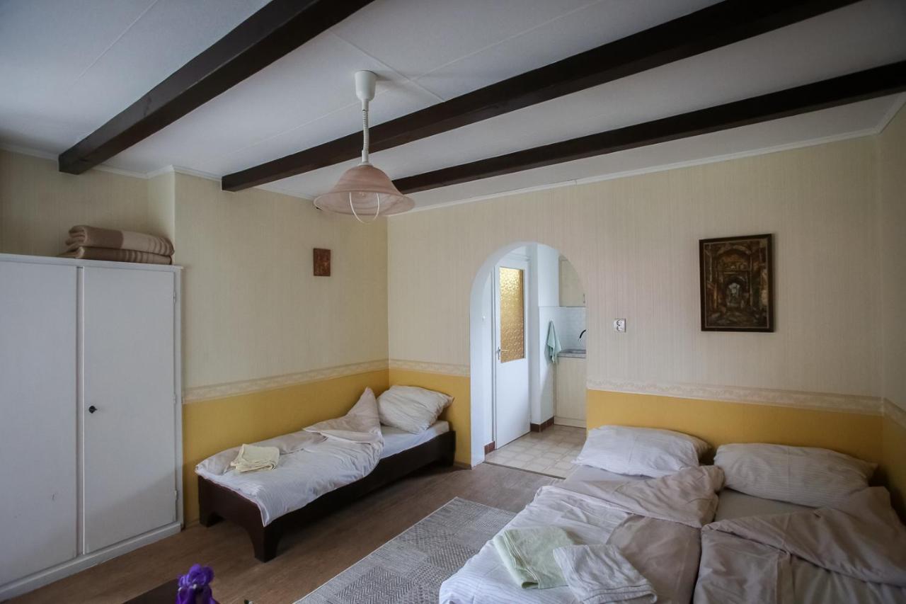 Hellenyi Apartmanok Harkány Εξωτερικό φωτογραφία